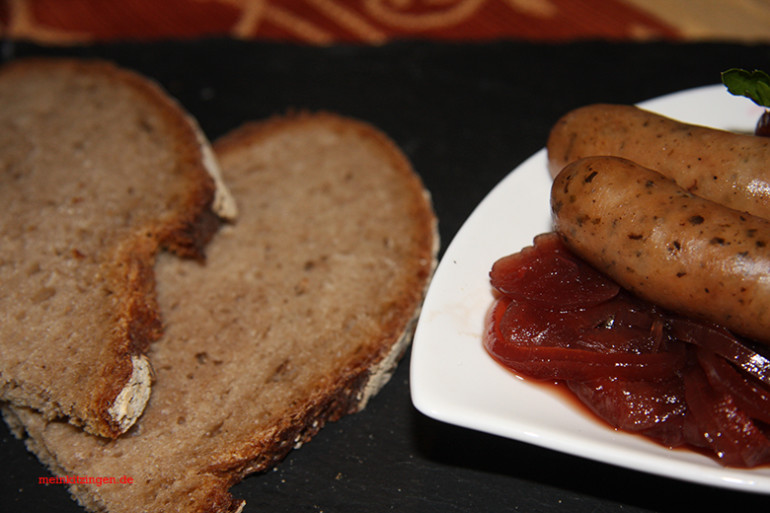 Rote Zipferl mit Scharzbrot