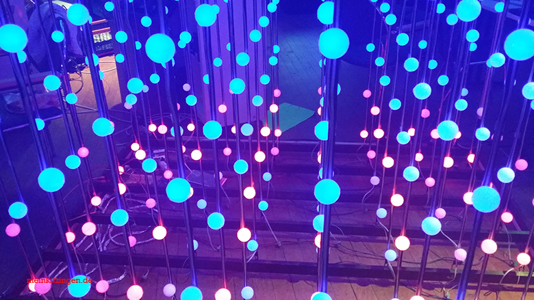 Lichtinstallation auf dem Vorbild C3 in Hamburg
